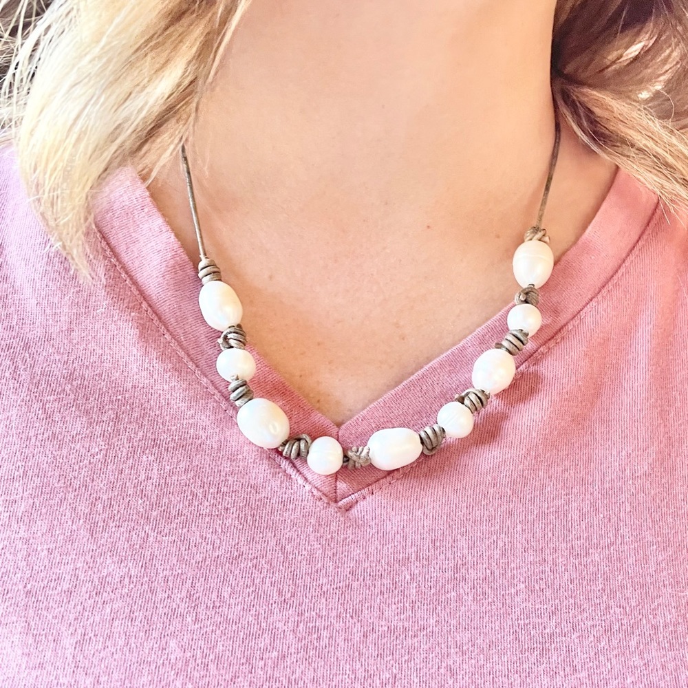 NEW Genuine Leather Pearl Simple Necklace - Picture 5 of 10